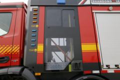 奔驰 新Arocs重卡 580马力 8X4消防车专用底盘(型号4158)