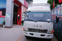 江淮 骏铃E6 156马力 3.905米排半仓栅式轻卡(HFC5043CCYP91K2C2V)