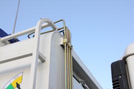 风顺&nbsp;垃圾运输车底盘图片