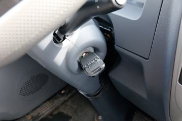 �Ĵ��ִ� ��Խ 140���� 4X2 3.9����ж��(CNJ3040ZPB33V)ͼƬ