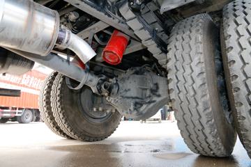 �Ĵ��ִ� ��Խ 140���� 4X2 3.9����ж��(CNJ3040ZPB33V)ͼƬ