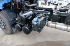 四川现代 瑞越 140马力 4X2 3.9米自卸车(CNJ3040ZPB33V)