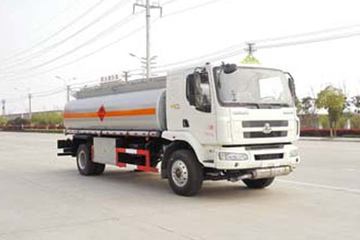 东风柳汽 乘龙M3 180马力 4X2 运油车(楚飞牌)(CLQ5180GYY5LZ)