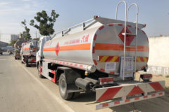 东风 多利卡D7 156马力 4X2 加油车(程力威牌)(CLW5115GJYD5)