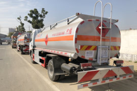 东风多利卡底盘&nbsp;油罐车外观图片