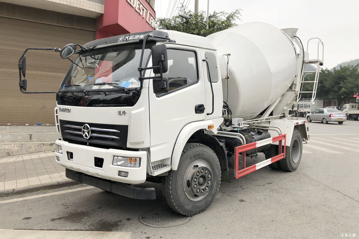 大运 运隆 140马力 4X2 3.57方混凝土搅拌车