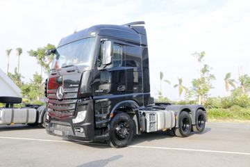 奔驰 新Actros重卡 480马力 6X2R公路牵引车(型号2648)