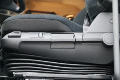 奔驰 新Actros重卡 420马力 6X2R公路牵引车(型号2642)