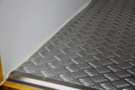 新豹MINI&nbsp;冷藏车上装图片