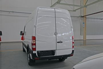 物流车&nbsp;电动封闭厢货外观图片