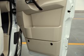 物流车&nbsp;电动封闭厢货驾驶室图片