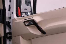 物流车&nbsp;电动封闭厢货驾驶室图片