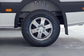 物流车&nbsp;电动封闭厢货底盘图片