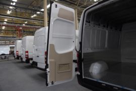 物流车&nbsp;电动封闭厢货货厢图片