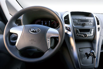 ���ǵ� T3 2.6T 4.46�״��綯�����ʽ����ͼƬ