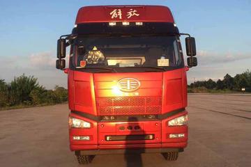 一汽解放 J6P 420马力 8X4 低密度粉粒物料运输车(凌宇牌)(CLY5310GFLCA5)
