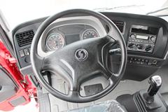 陕汽商用车 轩德X6 270马力 8X4 自卸车底盘(SX3310GP5)