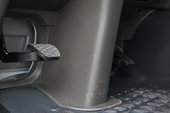 陕汽商用车 轩德X3重卡 270马力 6X2 9.8米厢式载货车底盘(SX5260XXYMP5549) 陕汽商用车 轩德X3重卡 270马力 6X2 9.8米厢式载货车底盘(SX5260XXYMP5549)