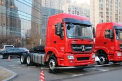 北奔 V3MT重卡 430马力 6X4危险品牵引车(ND4250BD5J7Z07)