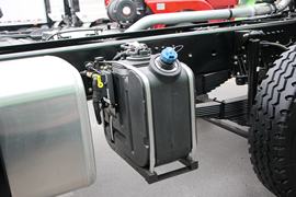 轩德X3&nbsp;自卸车底盘                                                图片