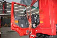 陕汽商用车 轩德X6 180马力 4X2载货车底盘