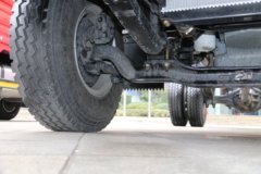 解放 J6F 160马力 3.85米排半仓栅式载货车底盘(8挡)(CA5044CCYP40K2L1E5A84)