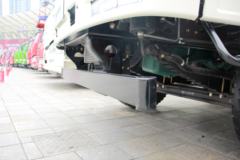 一汽解放 J6L 轻量化版 320马力 8X4 7.9方混凝土搅拌车(亚特重工牌)(TZ5310GJBCE8E1)