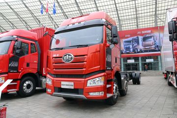 一汽解放 J6L中卡 2020款 质惠版 南方款 280马力 6X2 9.7米仓栅式载货车(CA5250CCYP62K1L8T3E5)