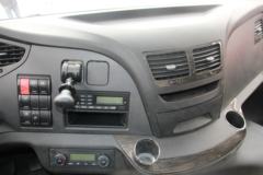 一汽解放 J6P重卡 320马力 8X4 9.6冷藏车(CA5310XLCP66K2L7T4E5)