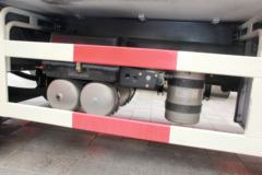 一汽解放 J6P重卡 320马力 8X4 9.6冷藏车(CA5310XLCP66K2L7T4E5)
