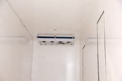 一汽解放 J6P重卡 320马力 8X4 9.6冷藏车(CA5310XLCP66K2L7T4E5)