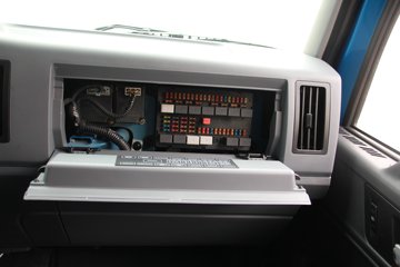 ��� ��VH�п� 160���� 4X2 5.4���Ű��դʽ�ػ���(CA5165CCYP40K2L3E5A85)ͼƬ