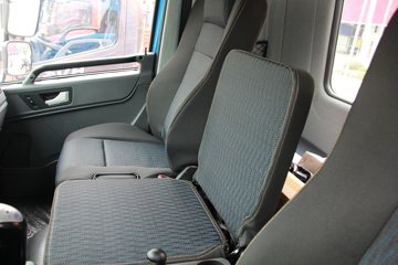 ��� ��VH�п� 160���� 4X2 5.4���Ű��դʽ�ػ���(CA5165CCYP40K2L3E5A85)ͼƬ