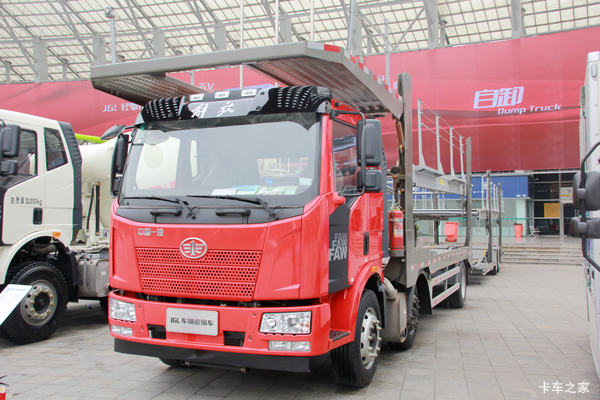一汽解放 J6L重卡 320马力 6X2 中置轴轿运车(CHX5220TCLA)
