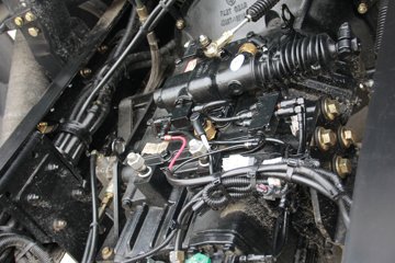 ��� ��VH�п� 160���� 4X2 5.4���Ű��դʽ�ػ���(CA5165CCYP40K2L3E5A85)ͼƬ