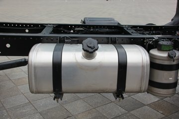 ��� ��VH�п� 160���� 4X2 5.4���Ű��դʽ�ػ���(CA5165CCYP40K2L3E5A85)ͼƬ