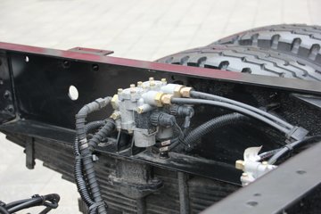 ��� ��VH�п� 160���� 4X2 5.4���Ű��դʽ�ػ���(CA5165CCYP40K2L3E5A85)ͼƬ