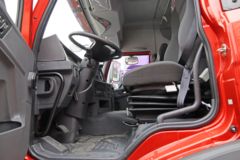 青岛解放 龙VH中卡 南方版 220马力 4X2 6.75米栏板载货车(CA1189PK2L2E5A80)