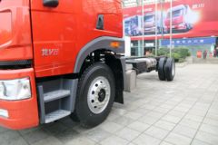 青岛解放 龙VH中卡 南方版 220马力 4X2 6.75米栏板载货车(CA1189PK2L2E5A80)