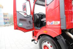 一汽柳特 金陆中卡 220马力 4X2轿运车(LZT5181TCLP3K2E5L10A90)