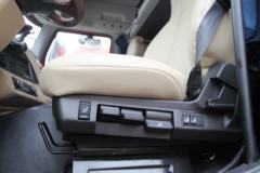 一汽解放 新J6P重卡 领航版 460马力 6X2R牵引车(CA4250P66K24T2A1E5)