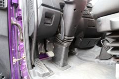 一汽解放 J6L中卡 质慧版 180马力 7.7米厢式载货车(法士特)(CA5180XXYP62K1L5E5)