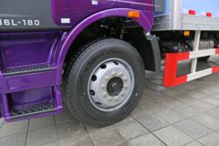 一汽解放 J6L中卡 质慧版 180马力 7.7米厢式载货车(法士特)(CA5180XXYP62K1L5E5)