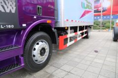一汽解放 J6L中卡 质慧版 180马力 7.7米厢式载货车(法士特)(CA5180XXYP62K1L5E5)