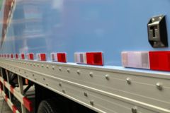 一汽解放 J6L中卡 质慧版 180马力 7.7米厢式载货车(法士特)(CA5180XXYP62K1L5E5)