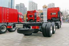 青岛解放 JH6重卡 420马力 8X4 9.5米仓栅式载货车(CA5310CCYP25K2L7T4E5A80)