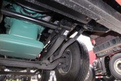 青岛解放 JH6重卡 420马力 8X4 9.5米仓栅式载货车(CA5310CCYP25K2L7T4E5A80)