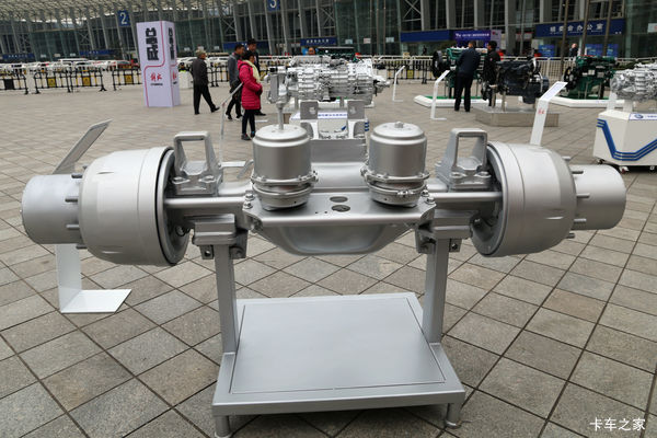 解放R13D290轮减桥