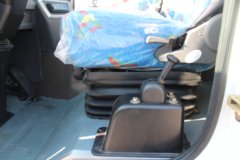 东风超龙 115马力 厢式货车