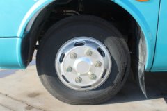 东风超龙 115马力 厢式货车